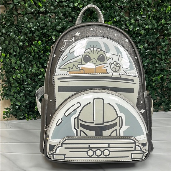 LOUNGEFLY STAR WARS THE MANDALORIAN GROGU BACKPACK GLOW IN THE DARK - Picture 2 of 5